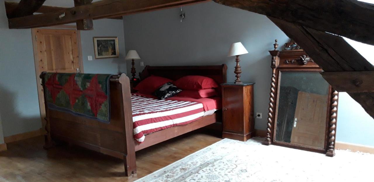 Willa La Belle Maison Piégut-Pluviers Zewnętrze zdjęcie