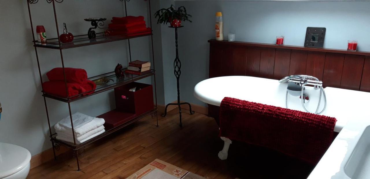 Willa La Belle Maison Piégut-Pluviers Zewnętrze zdjęcie